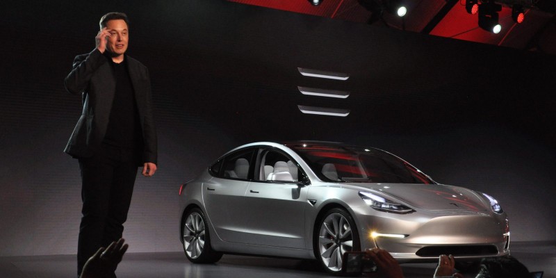Elon Musk a Tesla Model 3 bemutatóján (2016. március 31.)